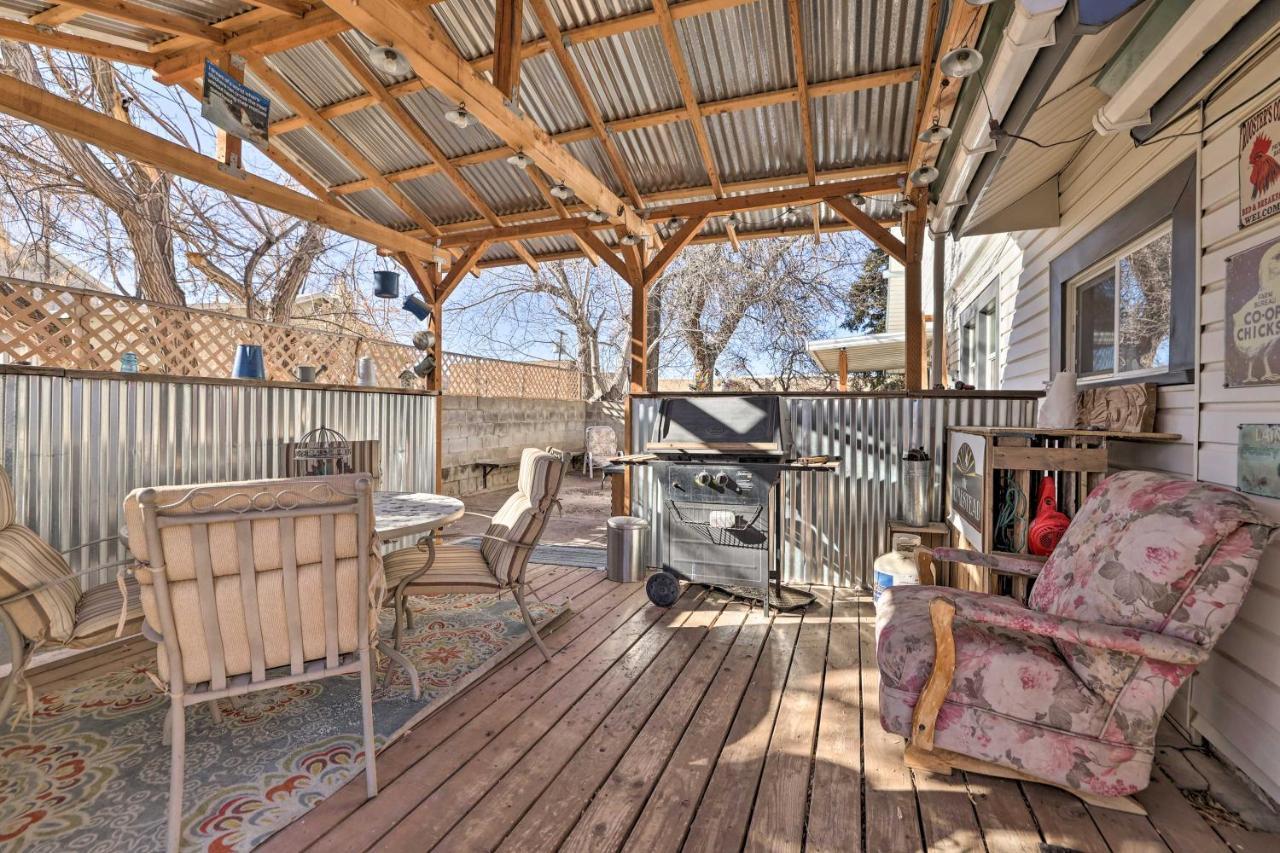 Cozy And Vintage Cedar City Apartment With Fire Pit! Exterior photo